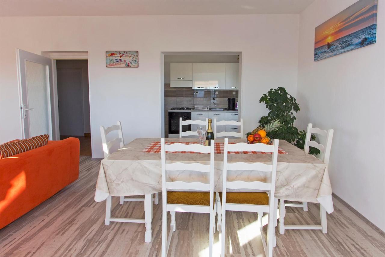 Nella Apartment