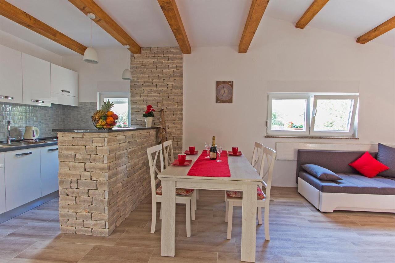 Nella Apartment
