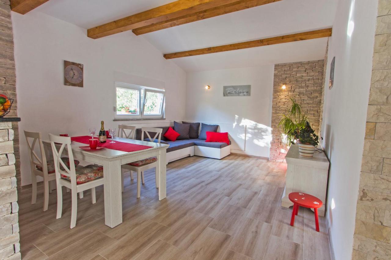 Nella Apartment